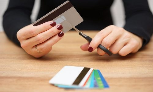 Hướng dẫn cách hủy thẻ tín dụng HSBC chi tiết 2022