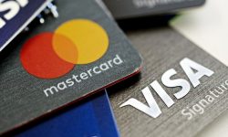 Nên dùng Visa hay Mastercard? Ưu nhược điểm của các thẻ này ra sao